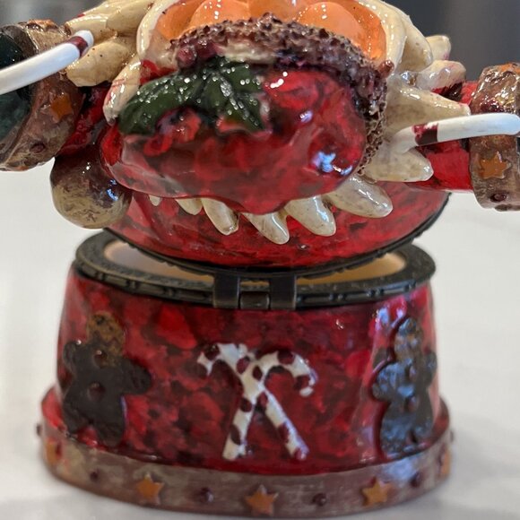 Rustic Woodland Santa w/Candy Canes Hinged Trinket Box - Picture 4 of 6